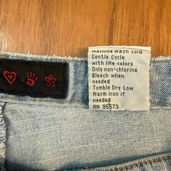 Vintage 90s Y2K Mudd Jeans Size 9 Low Rise Flare Bell Brass Buckle Light Wash - Picture 7 of 15